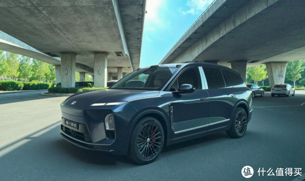 东润金融 有前备箱了？蔚来第三代ES8低伪装实车曝光，三季度正式亮相